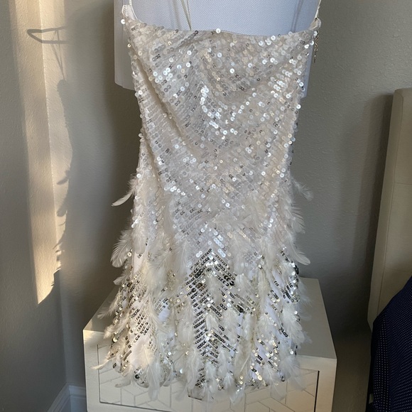 ELISABETTA FRANCHI Dresses & Skirts - ELISABETTA FRANCHI
Glitter mini dress
40 IT